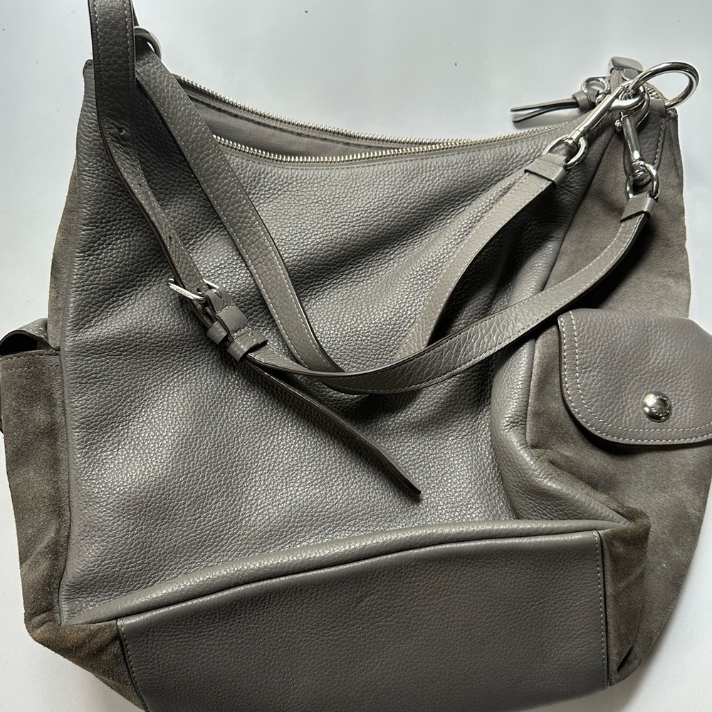 Coach (like nww) grey suede and leather purse / handbag / bag / amazing